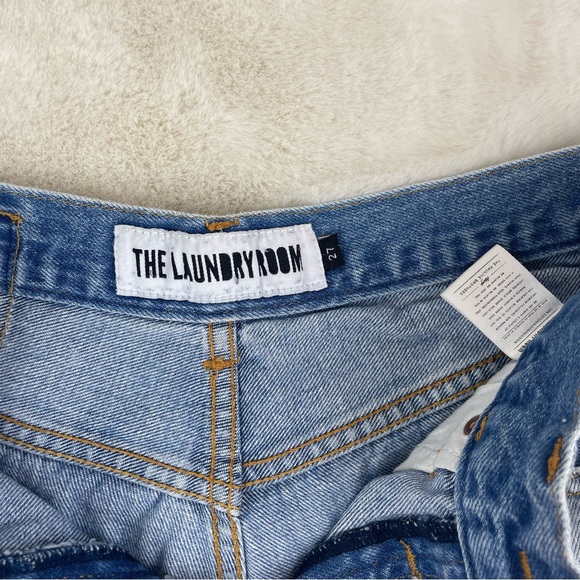 The Laundry Room Jean Shorts - Picture 2 of 9